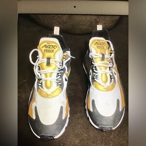 NIKE AIR MAX 270 React White/Metalic Gold-Black Men’s Sz 11  CW 7298-100 2019